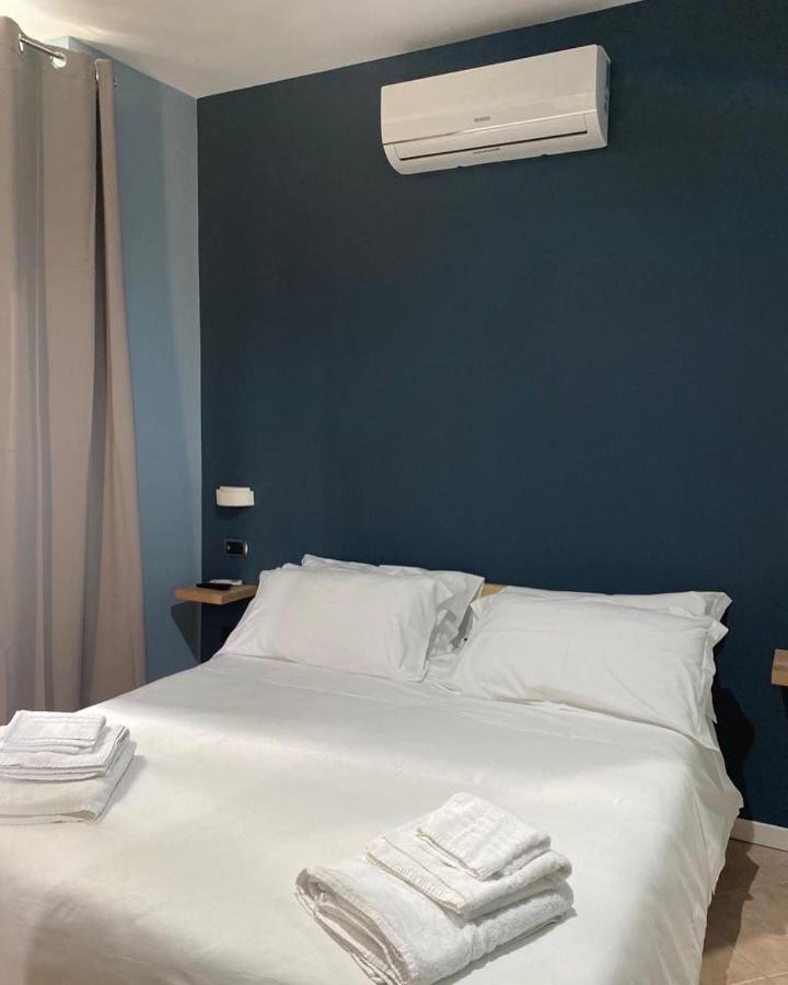 Domus Pisanelli Hotel Napoli Eksteriør billede